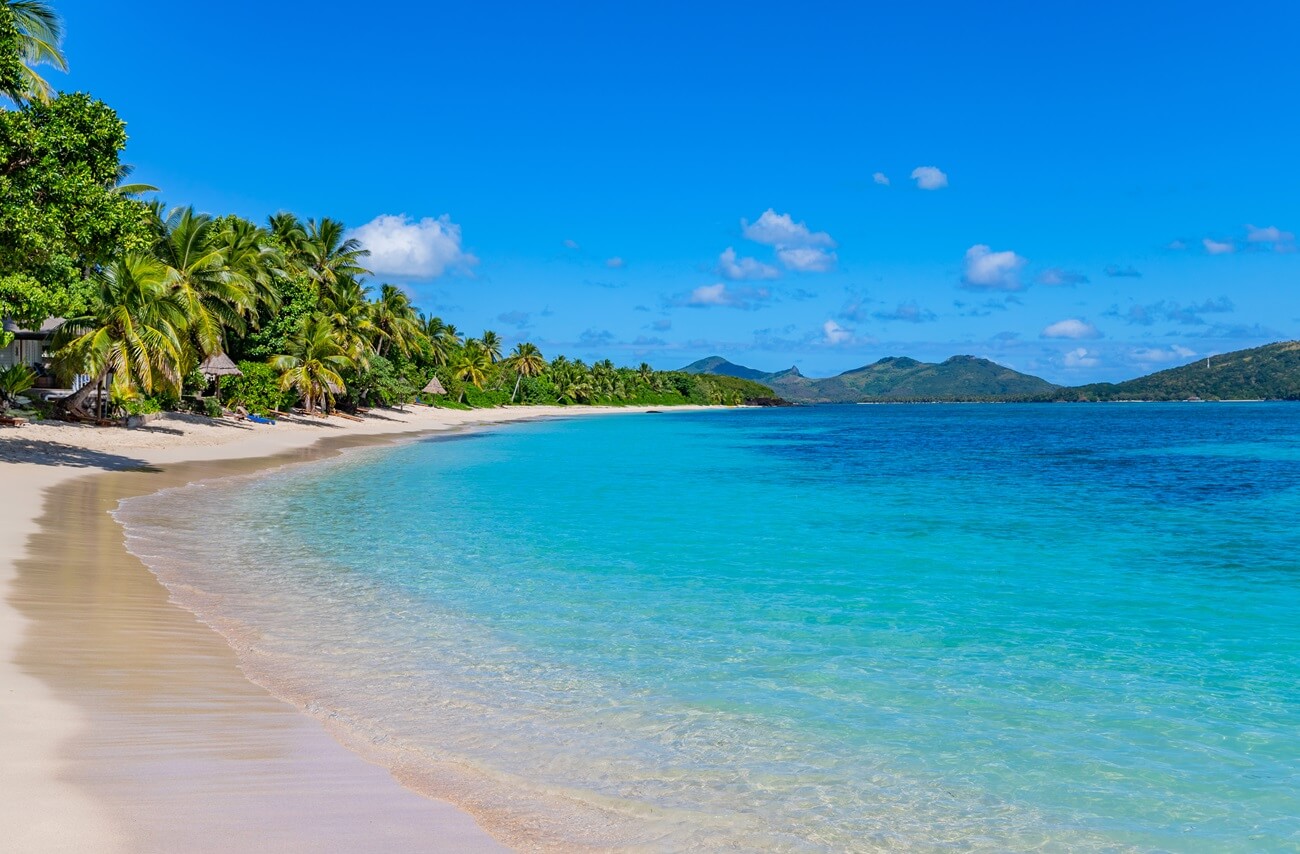 Лучшие пляжи Фиджи: нежимся на черном или белоснежном песке?
