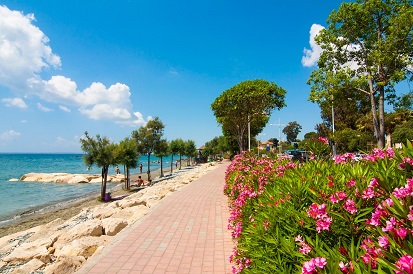 Кипр весной: преимущества отдыха, погода, праздники, чем заняться