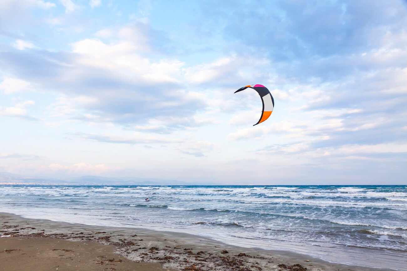 Kitesurfing in Larnaca: the best schools, spots and everything for kiters in Cyprus