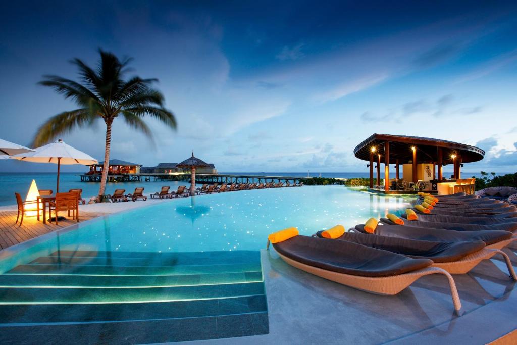 Centara hotels in Maldives