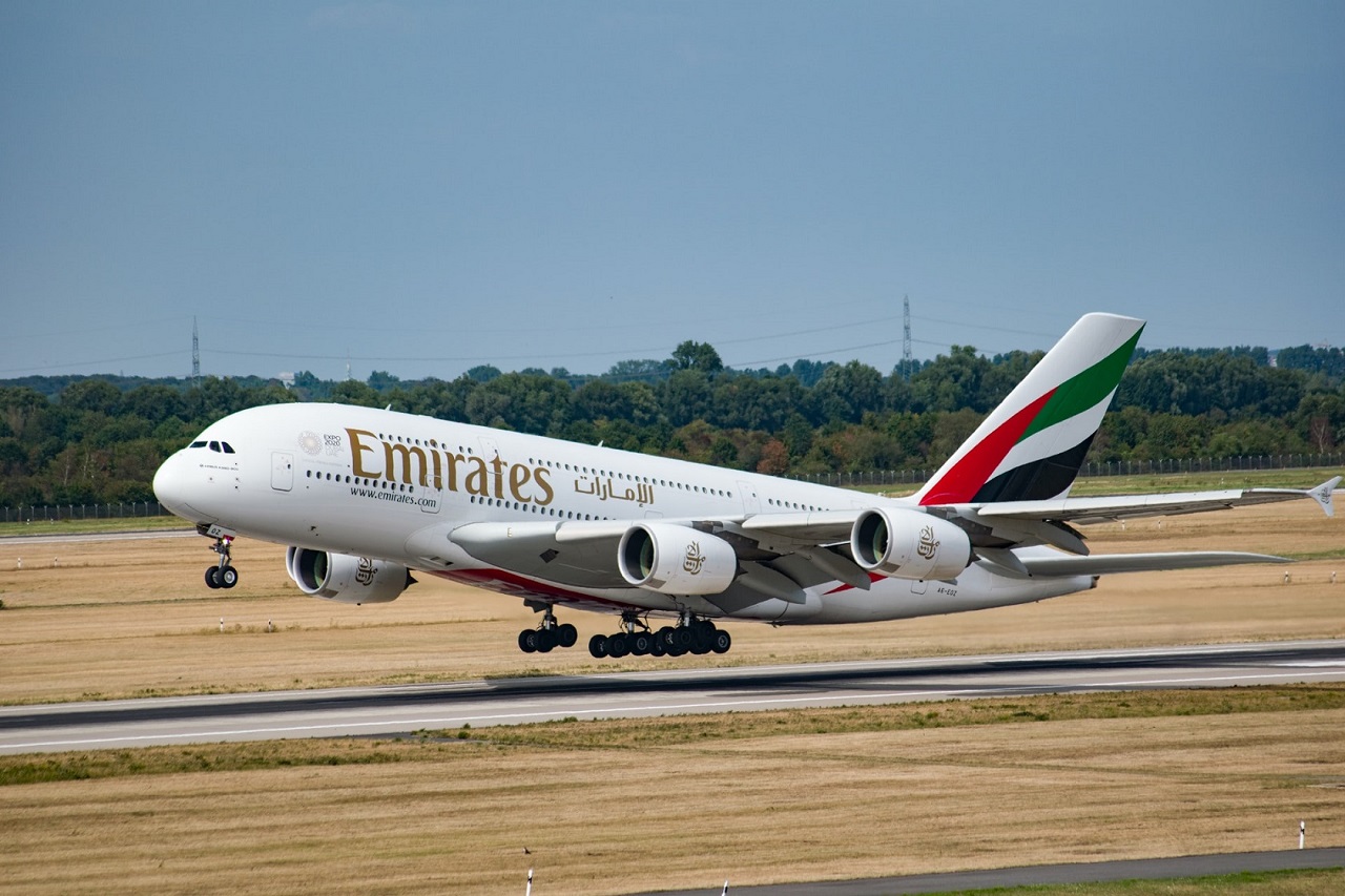 Comment voyager des Emirats Arabes Unis vers les Maldives : compagnies aériennes, hôtels, conseils