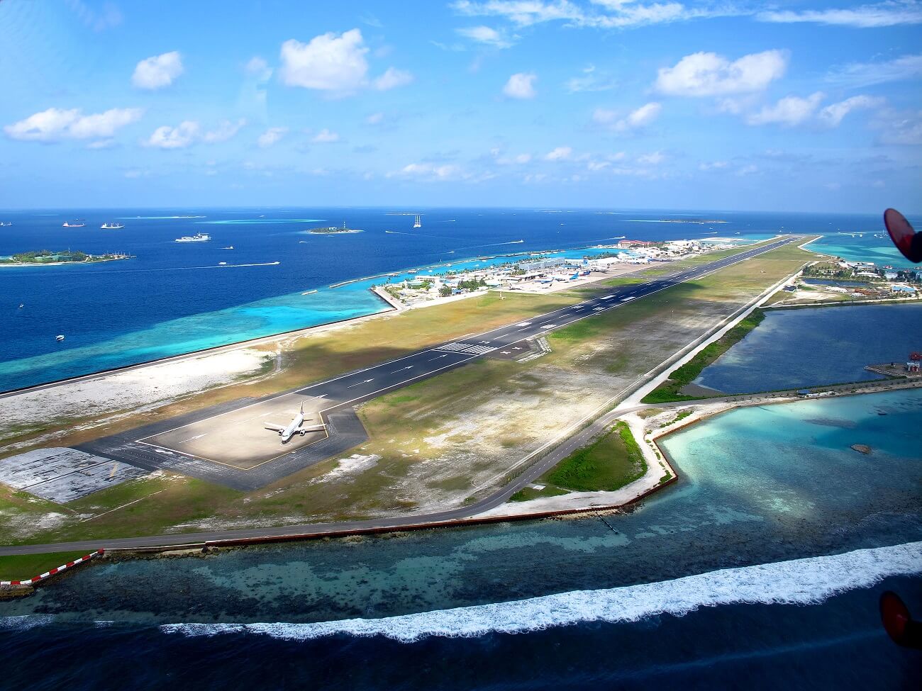 Velana international airport in Maldives: where is located, transfer, services, contacts