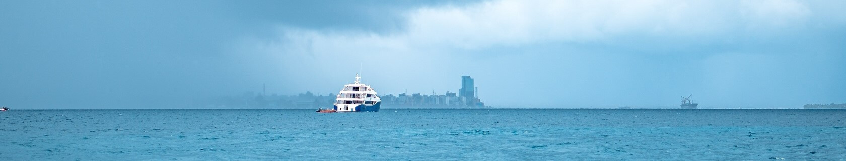 Maldives in the rainy season: which villas to choose, advantages and disadvantages