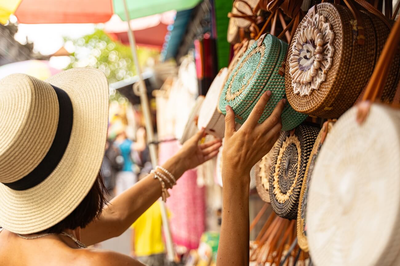 What souvenirs to bring from Bali