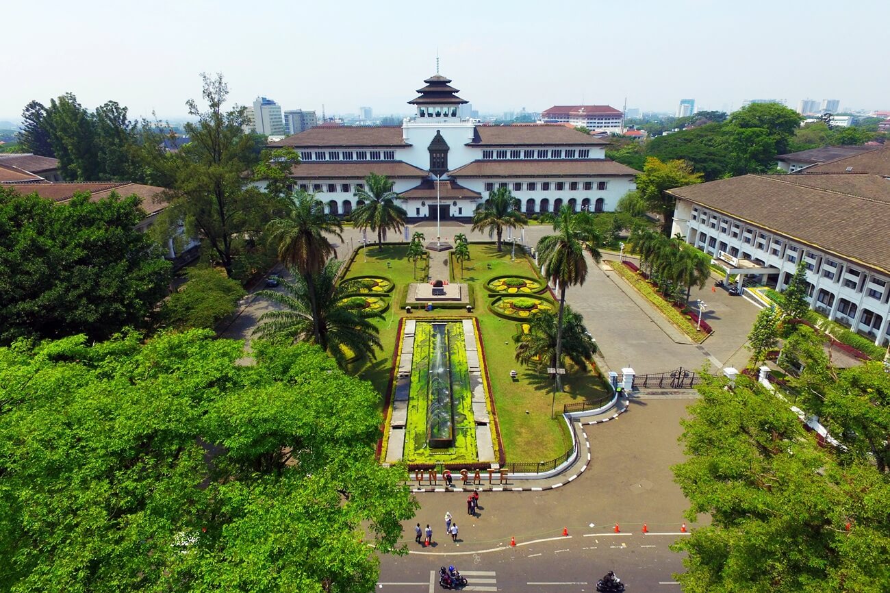 Bandung in Indonesia - all about Javanese Paris