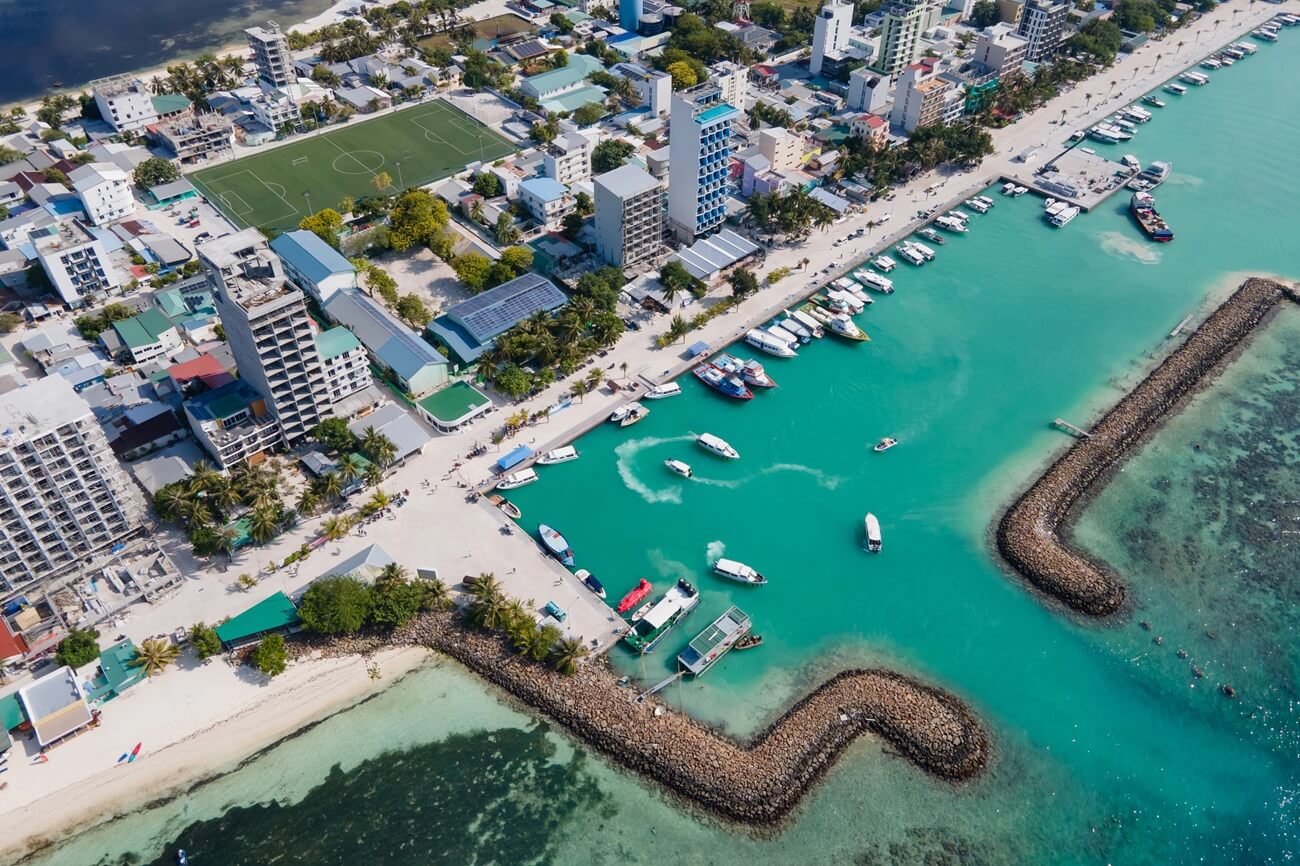 Maafushi in the Maldives: holidays, best hotels, beaches and excursions