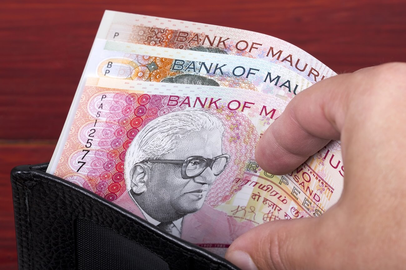 Money in Mauritius: currency, where to exchange it, and other details