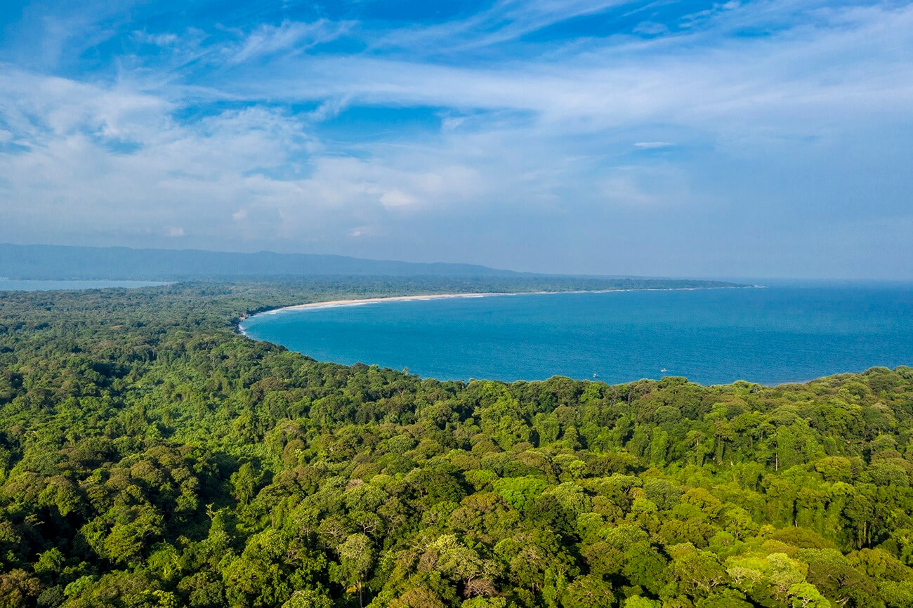 Le parc national d'Ujung Kulon et le volcan Krakatau : la nature sauvage de Java